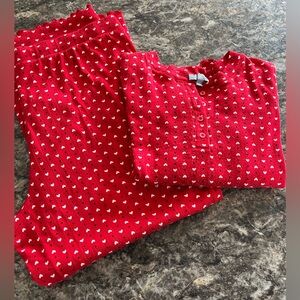 Women’s Red Heart Print Pajama Set